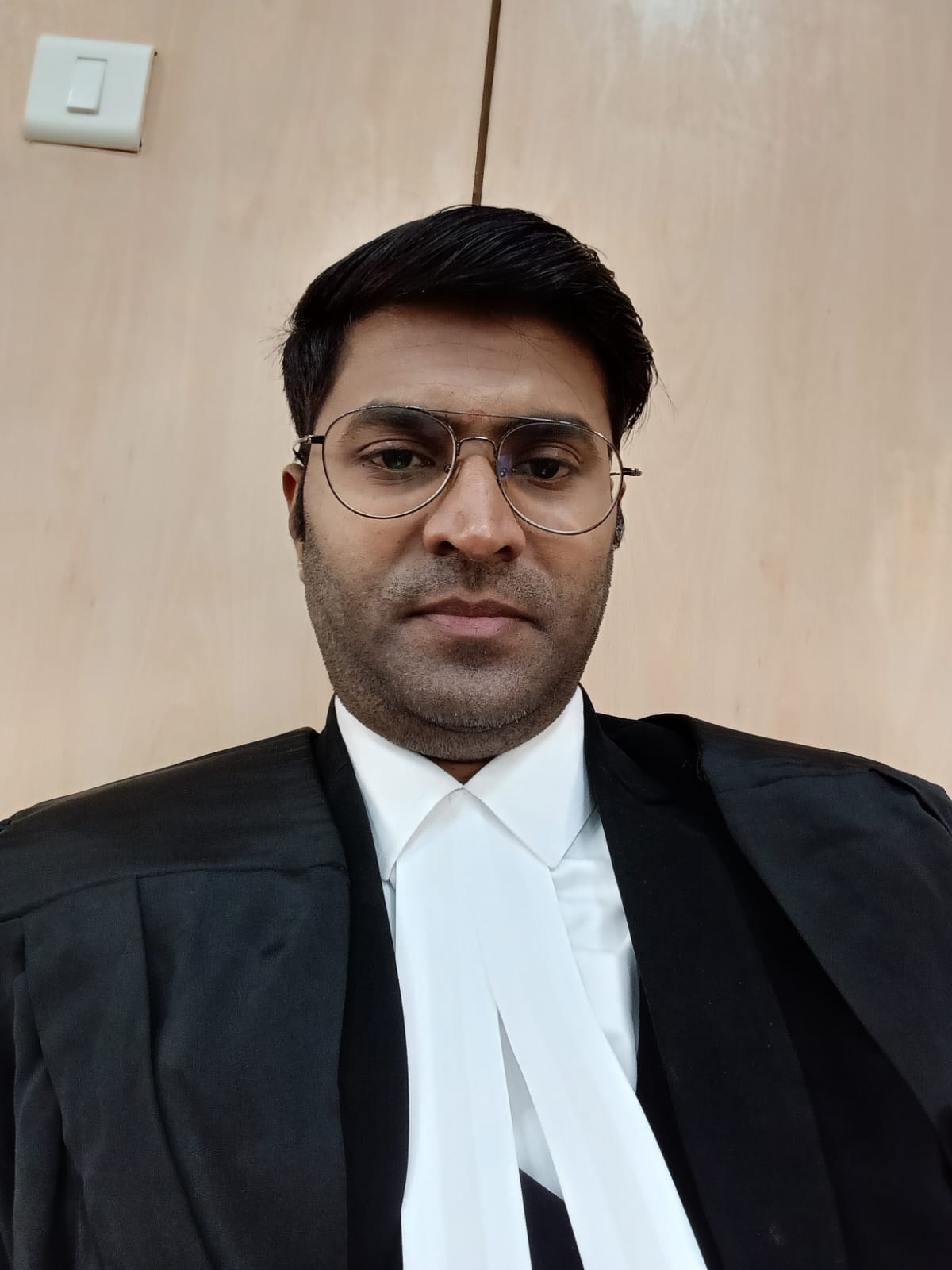 Adv Nilesh Gupta